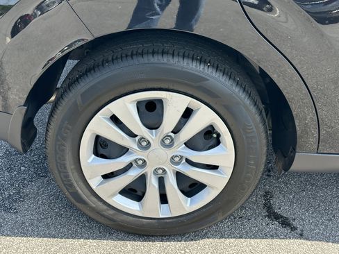Used 2025 Kia Soul LX FWD image 17