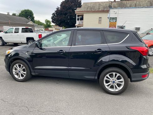 Used 2019 Ford Escape SE FWD image 8