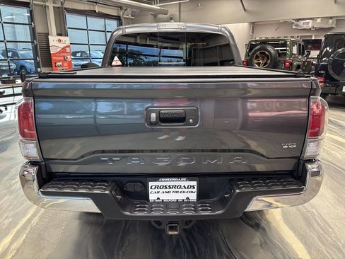 Used 2021 Toyota Tacoma TRD Off-Road image 34