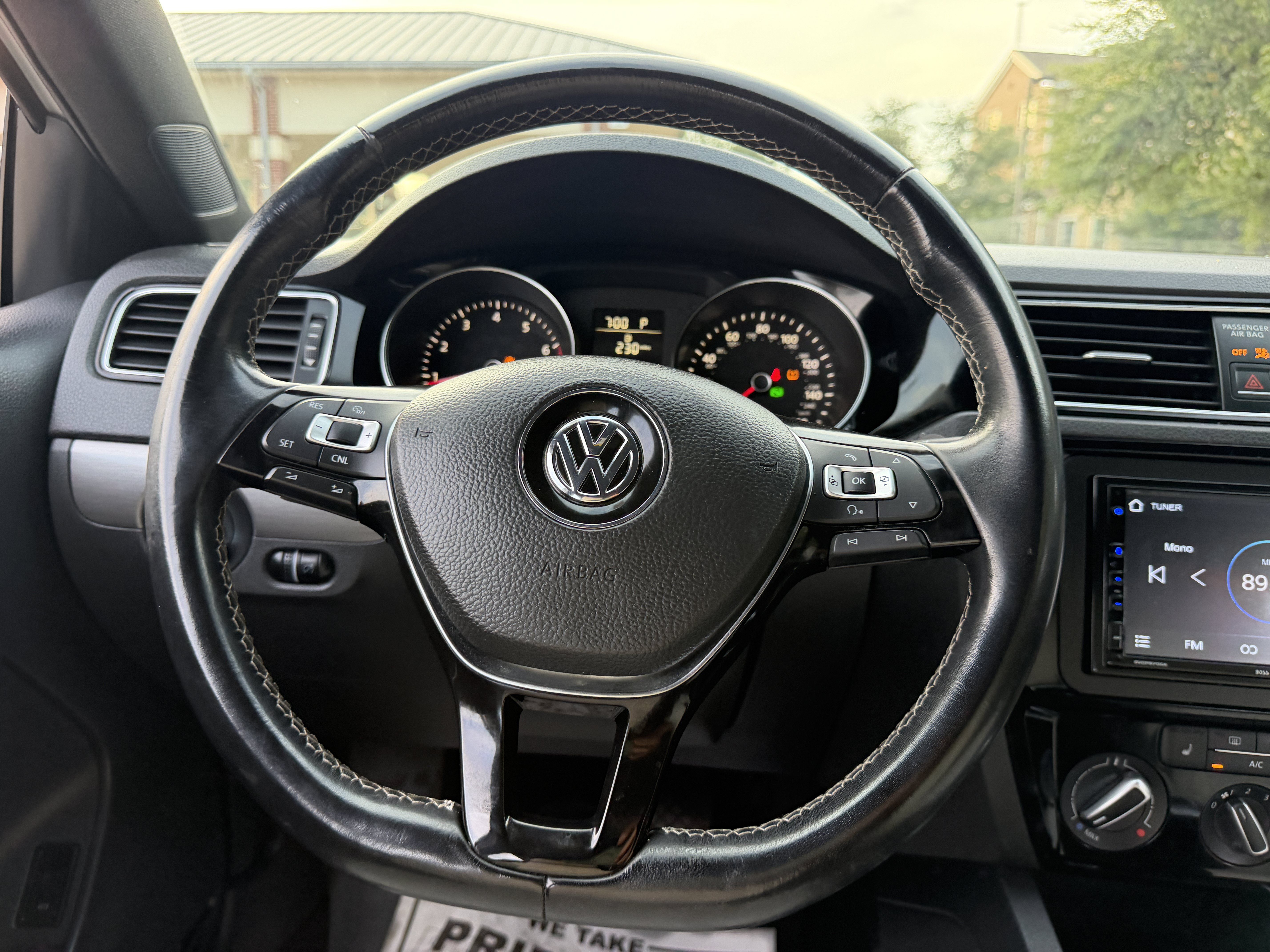 Used 2016 Volkswagen Jetta Sport FWD image 29