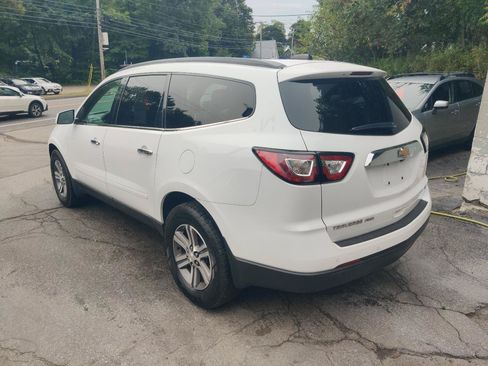Used 2017 Chevrolet Traverse LT AWD/4WD image 4