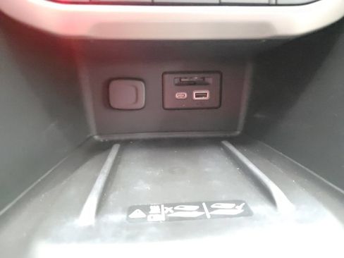 Used 2023 GMC Acadia Denali w/ Black Diamond Edition FWD image 39