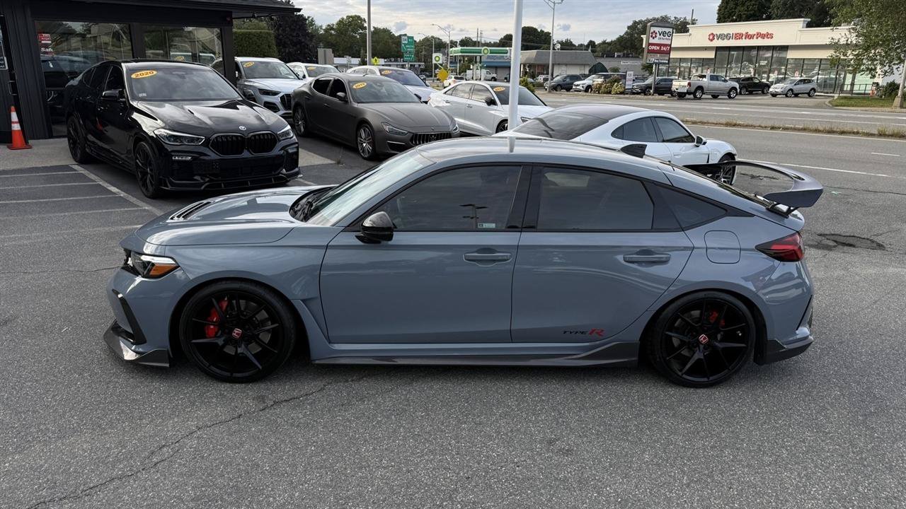 Used 2024 Honda Civic Type R image 12