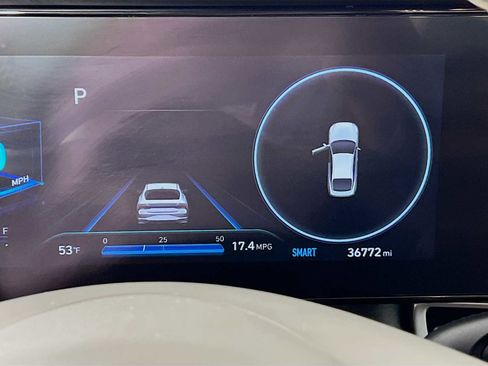 Used 2023 Hyundai Elantra SEL w/ Convenience Package image 12