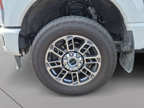 Used 2024 Ford F250 Limited w/ FX4 Off-Road Package AWD/4WD image 38