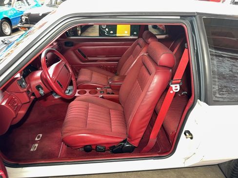 Used 1992 Ford Mustang LX RWD image 13