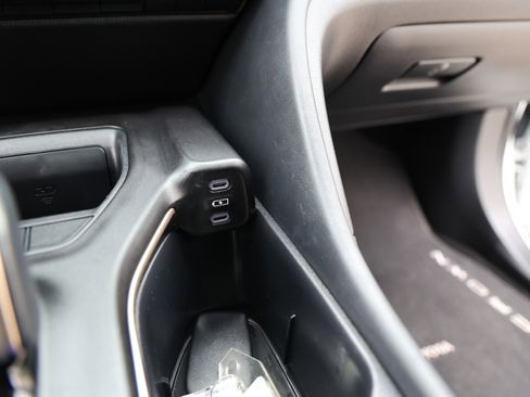 Used 2023 Toyota Crown Limited image 24