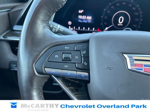 Used 2022 Cadillac Escalade Premium Luxury image 13