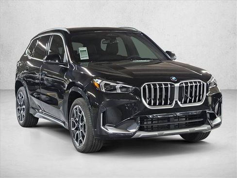 Used 2026 BMW X1 xDrive28i w/ Technology Package AWD/4WD image 3