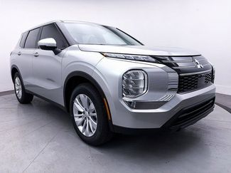 New 2025 Mitsubishi Outlander ES video 1