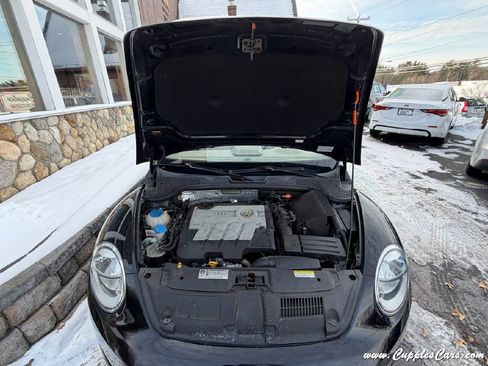 Used 2014 Volkswagen Beetle TDI image 16