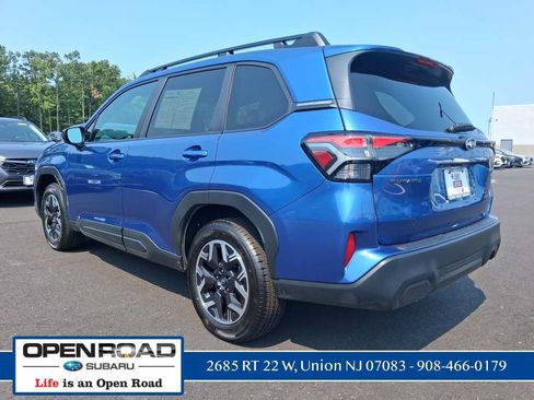 Used 2026 Subaru Forester Premium AWD/4WD image 5