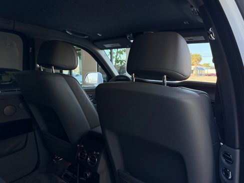 Used 2023 Rolls-Royce Cullinan image 34