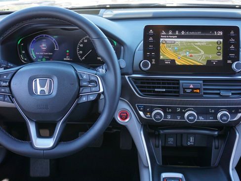 Used 2019 Honda Accord Touring image 29