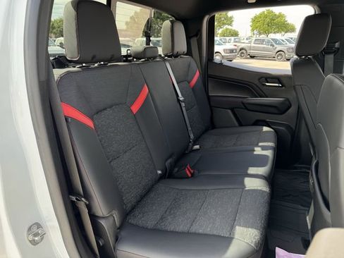 Used 2023 Chevrolet Colorado Z71 w/ Z71 Convenience Package 2 AWD/4WD image 28