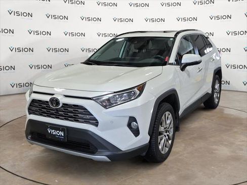 Used 2020 Toyota RAV4 Limited image 1