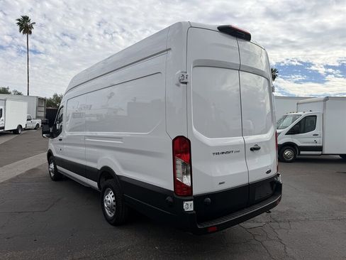 Used 2025 Ford Transit 250 148 High Roof Extended AWD image 4