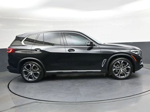 Used 2022 BMW X5 xDrive40i w/ Premium Package AWD/4WD image 3