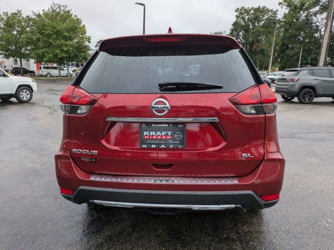 Used 2018 Nissan Rogue SL w/ Premium Package FWD image 5