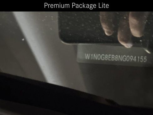 Used 2022 Mercedes-Benz GLC 300 4MATIC image 4