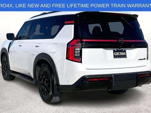 Used 2025 Nissan Armada PRO-4X image 16