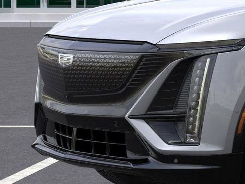 New 2026 Cadillac Lyriq Sport image 13