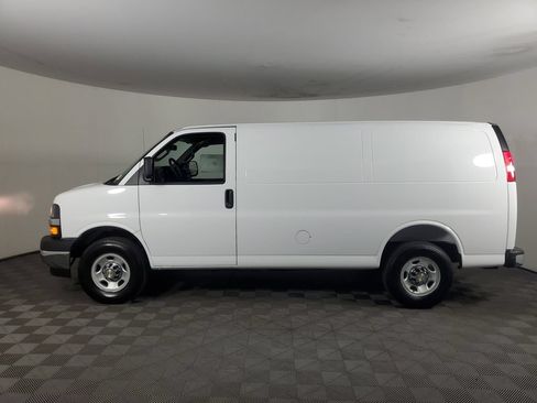 New 2026 Chevrolet Express 2500 w/ Driver Convenience Package RWD image 7