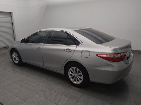 Used 2015 Toyota Camry LE FWD image 3