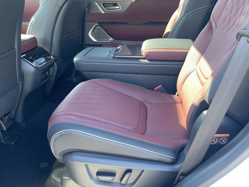 New 2026 INFINITI QX80 Autograph w/ Premium Cargo Package image 7