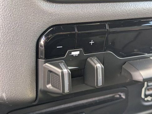 Used 2019 RAM 1500 Big Horn RWD image 24