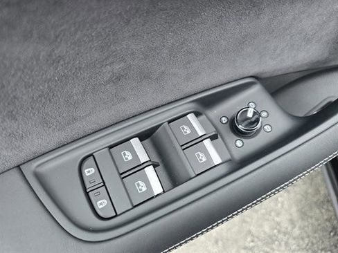 New 2025 Audi SQ8 Prestige image 27