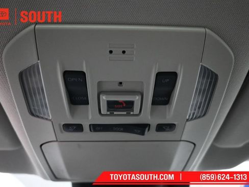 Used 2023 Toyota Highlander Bronze Edition AWD/4WD image 22