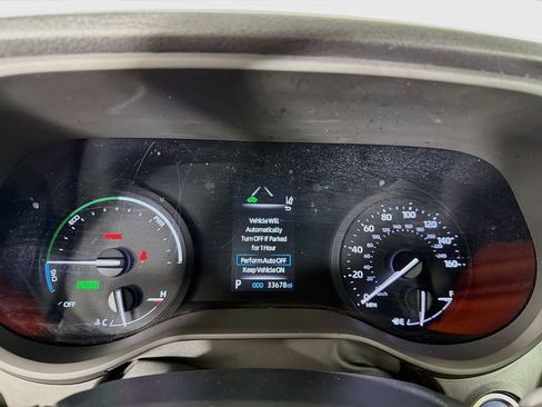 Used 2024 Toyota Sienna LE w/ LE Plus Package AWD/4WD image 18