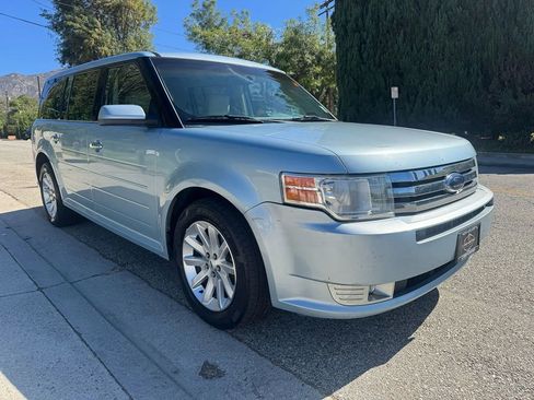 Used 2009 Ford Flex SEL image 1