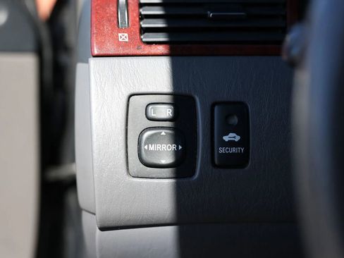 Used 2005 Toyota Solara SLE image 44