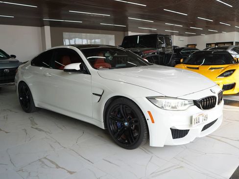 Used 2017 BMW M4 Coupe RWD image 3