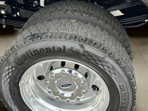 Used 2024 Ford F450 Platinum AWD/4WD image 45