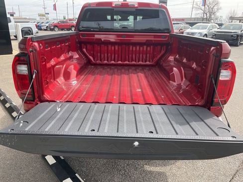 New 2026 GMC Canyon Elevation image 5