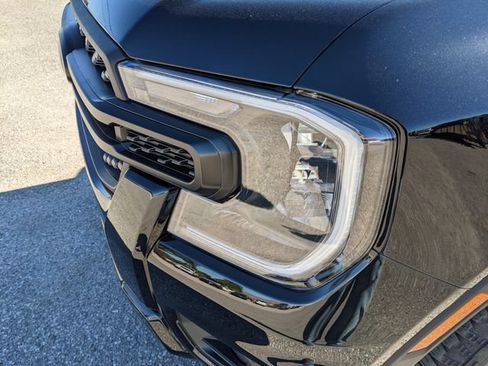 Used 2025 Ford Ranger XL RWD image 9