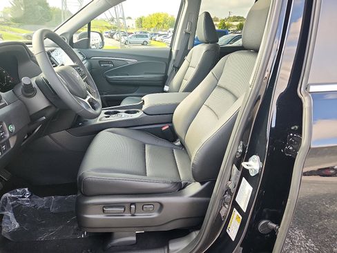 New 2025 Honda Ridgeline RTL image 9