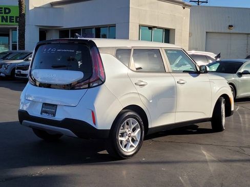 Certified 2025 Kia Soul LX w/ LX Technology Package image 6