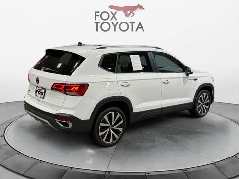 Used 2022 Volkswagen Taos SE image 6