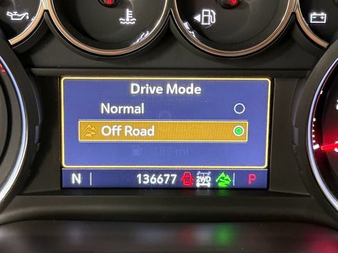 Used 2021 Chevrolet Silverado 2500 LT w/ Convenience Package AWD/4WD image 18