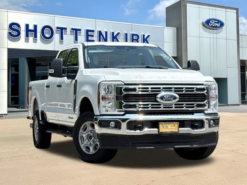 Used 2025 Ford F250 XLT w/ FX4 Off-Road Package AWD/4WD image 1