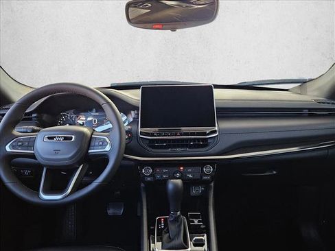 New 2026 Jeep Compass Latitude image 15