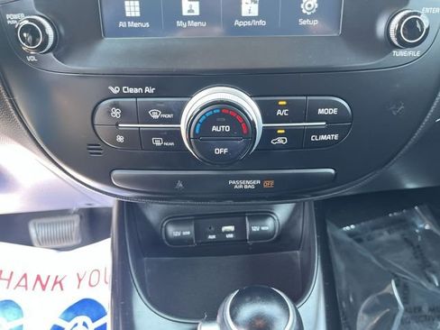 Used 2018 Kia Soul + FWD image 18