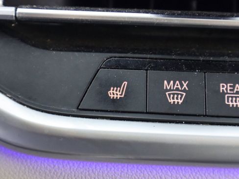 Used 2020 BMW X5 xDrive40i w/ Premium Package image 18