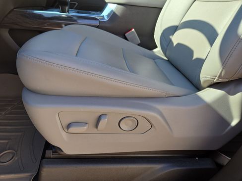 Used 2024 Chevrolet Silverado 1500 LTZ w/ LTZ Convenience Package II image 17