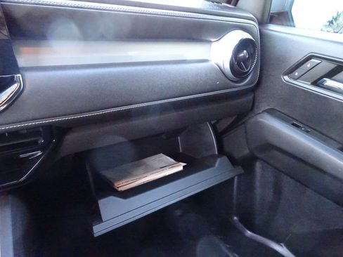 Certified 2023 Chevrolet Colorado LT w/ LT Convenience Package II image 32