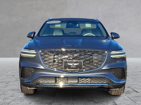 Used 2026 Genesis GV70 2.5T Advanced image 3